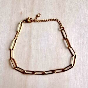 Elegant Gold Tone Paperclip Chain Bracelet